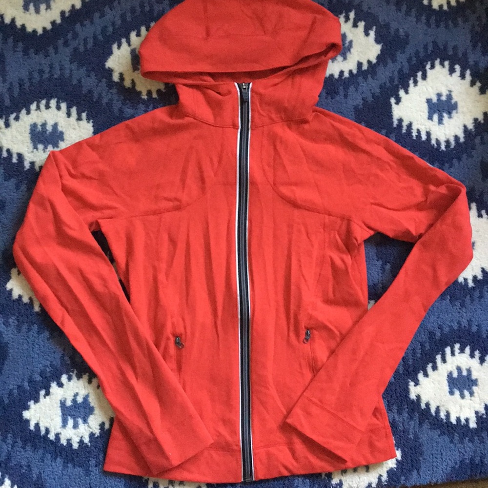 Lululemon athletica jacket in tomato red, size 8
